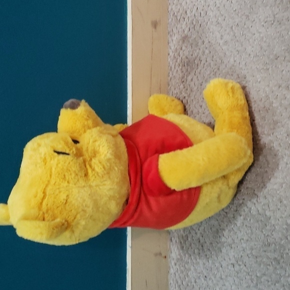 Disney Store winnie the pooh plush - Picture 3 of 4